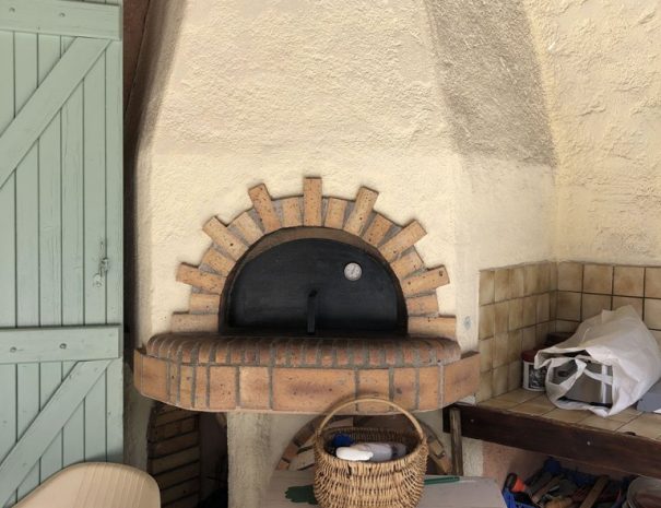 wood-fired pizza oven